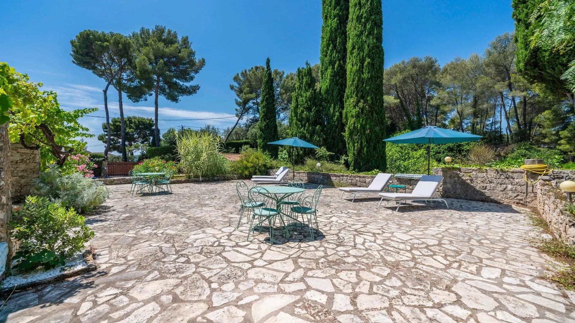 Pensión Hotel Domaine Des Encourdoules Vallauris